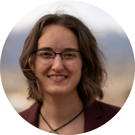 Krista Wallace headshot