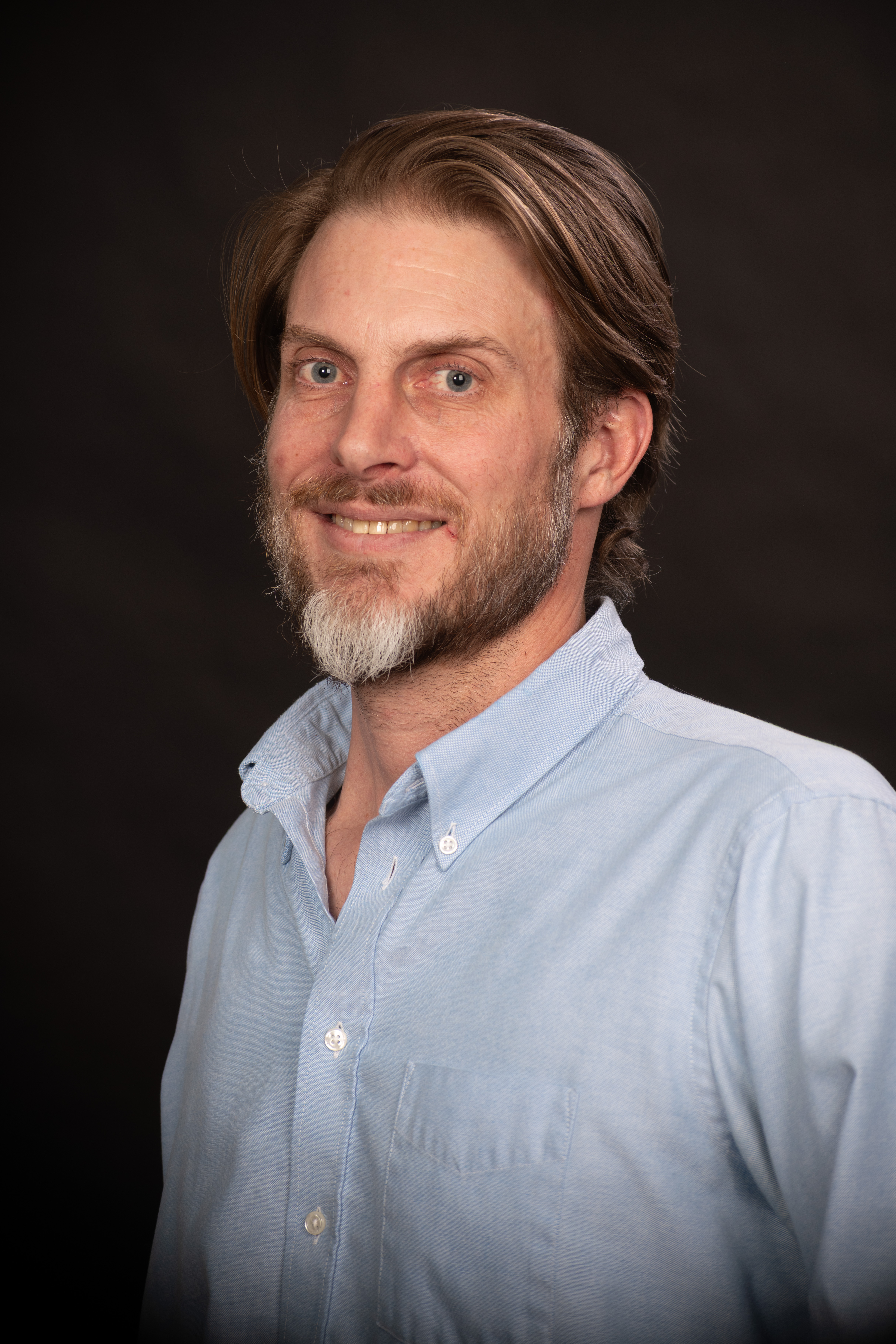 Dan Curtis Cummins Headshot